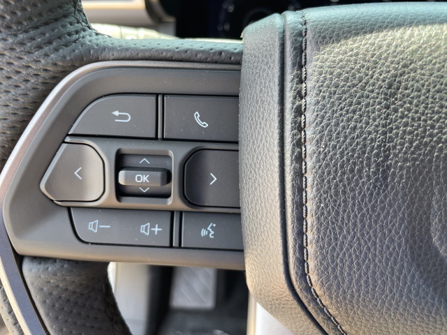 2025 Toyota Tacoma TRD Sport 4x4 Double Cab photo 17