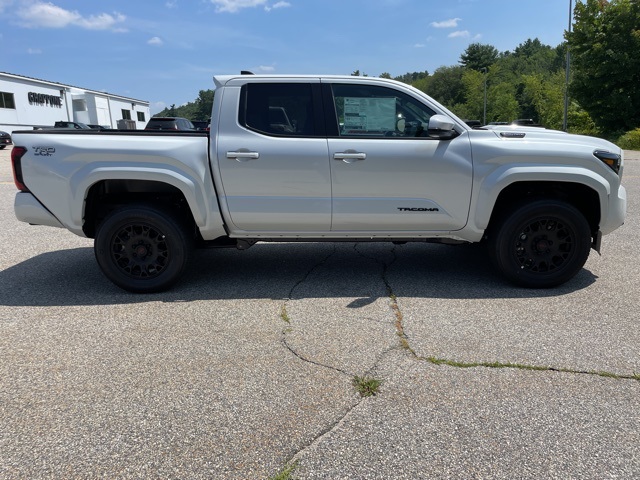2025 Toyota Tacoma TRD Sport 4x4 Double Cab photo 3