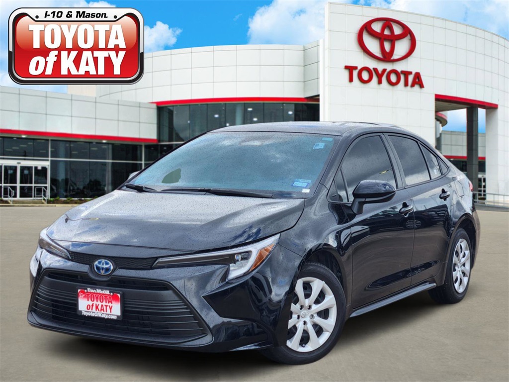 2025 Toyota Corolla LE's photo