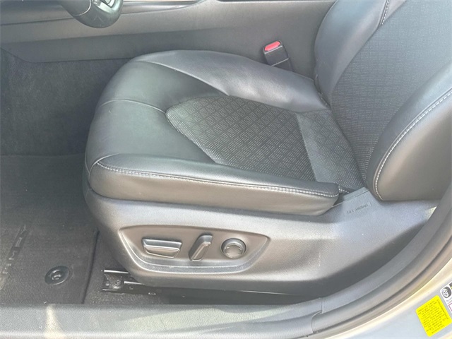2022 Toyota Camry XSE photo 15