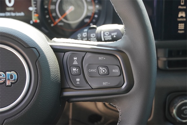 2025 Jeep Wrangler Willys photo 19