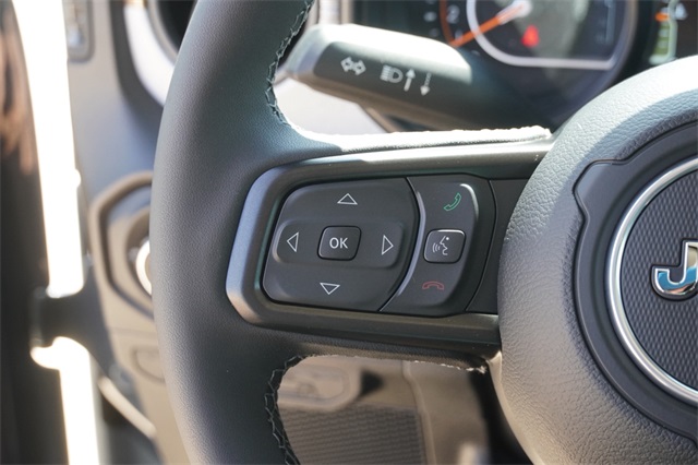 2025 Jeep Wrangler Willys photo 20