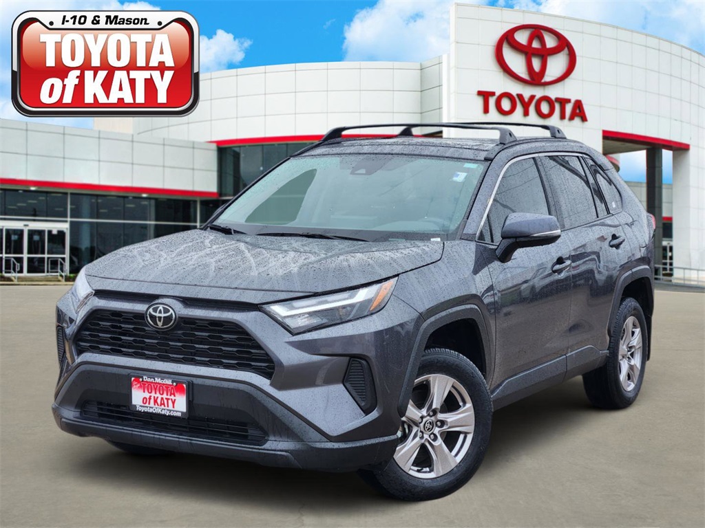 2023 Toyota RAV4 XLE's photo