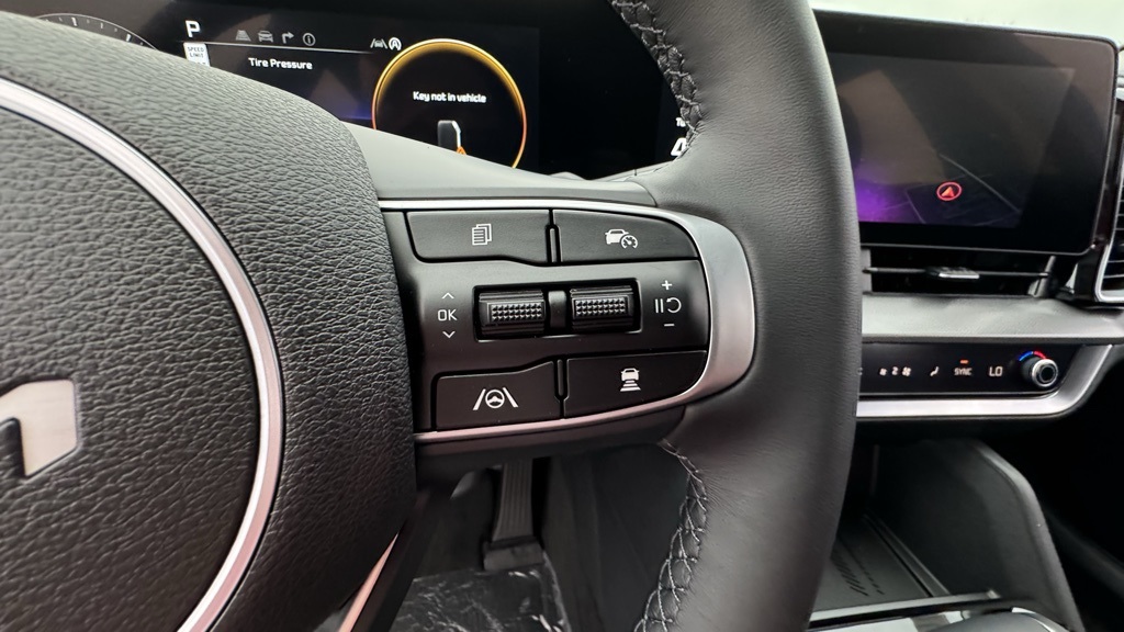 New 2025 Kia Sportage Sport Utility