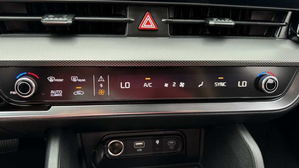 New 2025 Kia Sportage Sport Utility