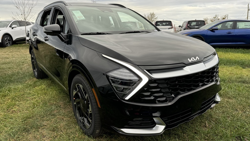 New 2025 Kia Sportage Sport Utility