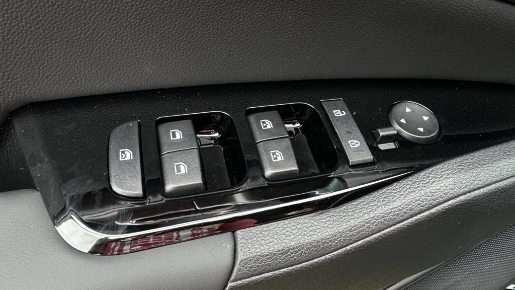 New 2025 Kia Sportage Sport Utility