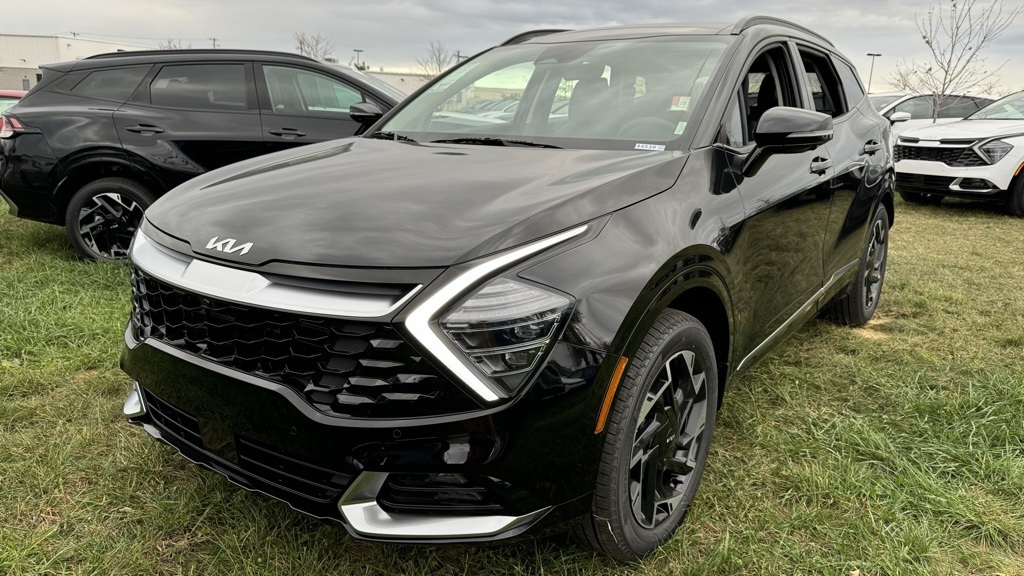 New 2025 Kia Sportage Sport Utility