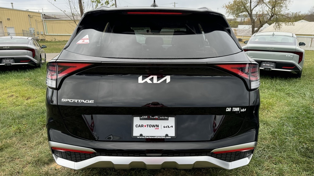 New 2025 Kia Sportage Sport Utility