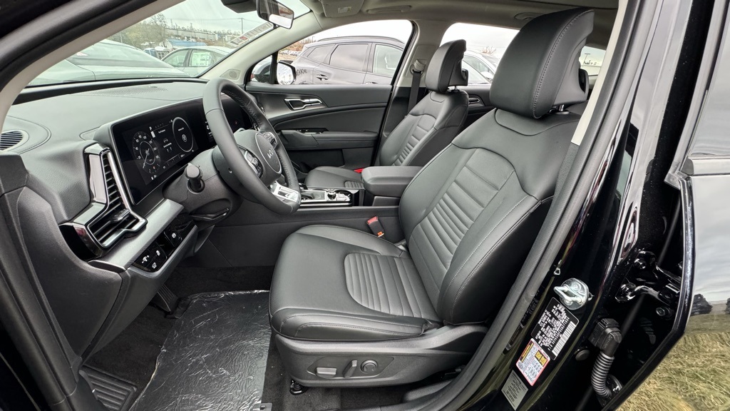 New 2025 Kia Sportage Sport Utility