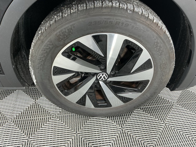 used 2023 Volkswagen ID.4 car, priced at $17,599