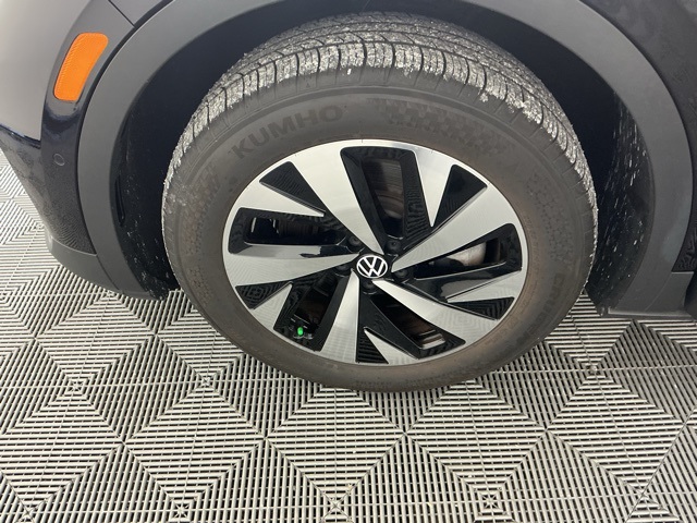 used 2023 Volkswagen ID.4 car, priced at $17,599