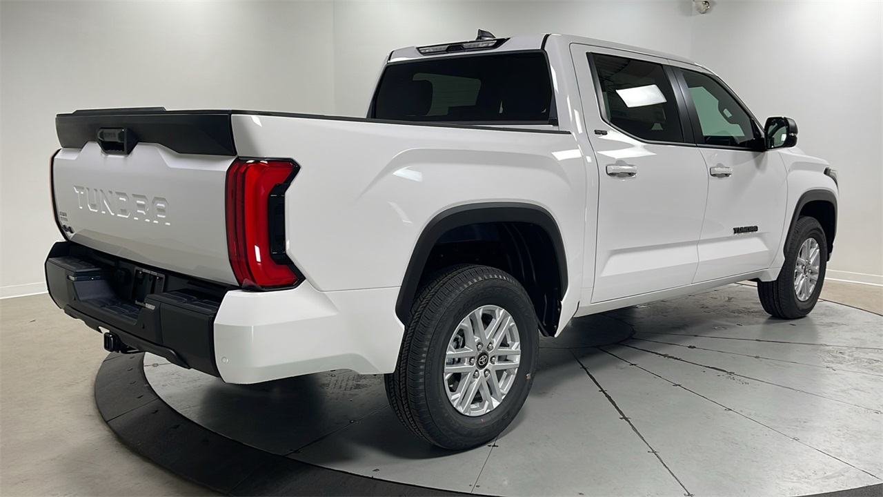 2026 Toyota Tundra SR5 CrewMax photo 3