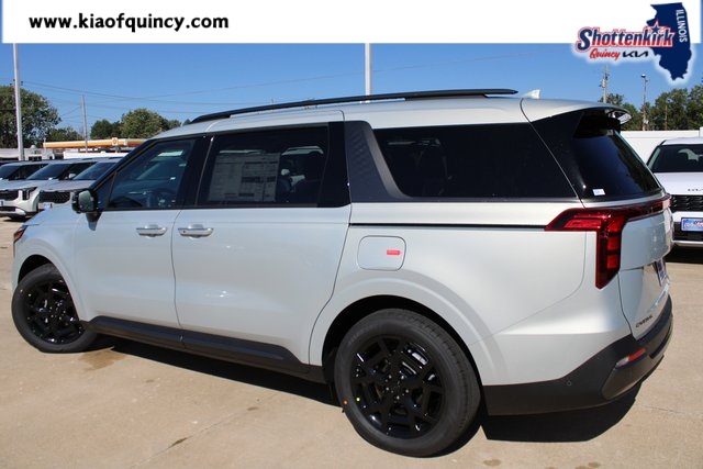 2026 Kia Carnival SX photo 3