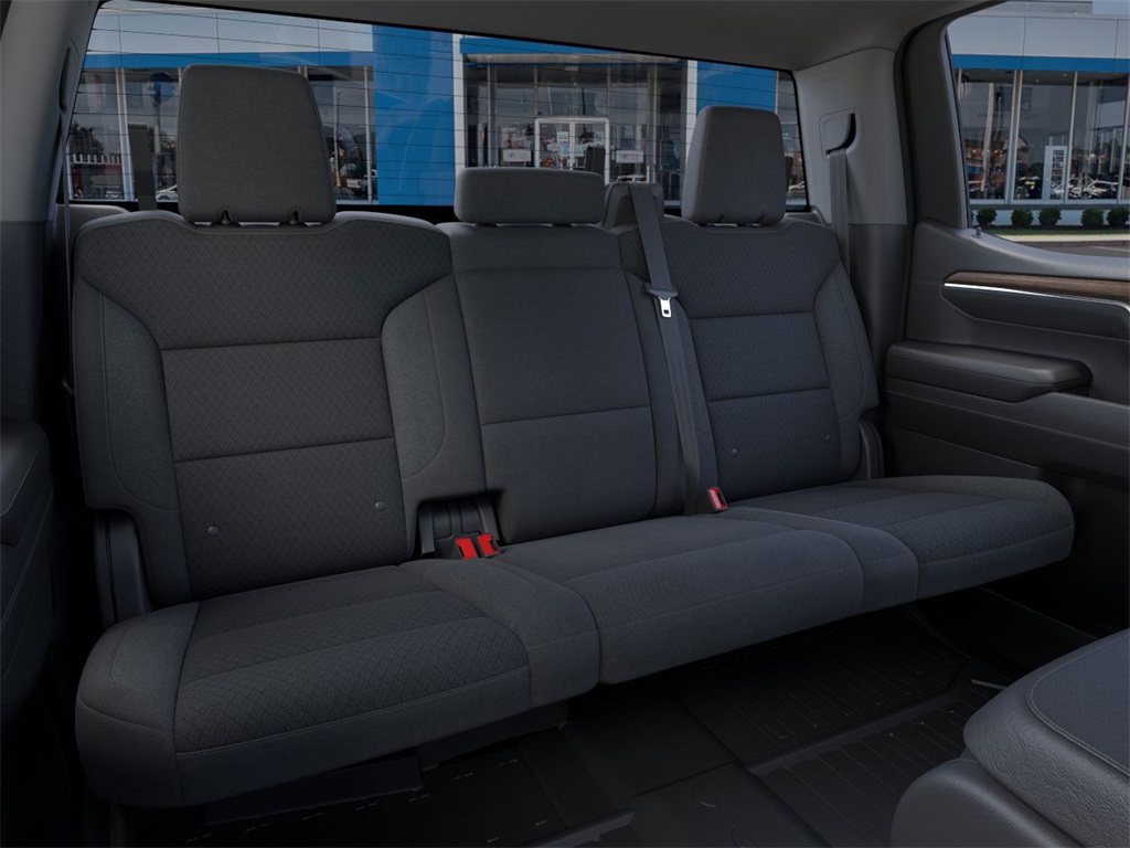 2025 Chevrolet Silverado 1500 LT 4D Crew Cab RWD 17