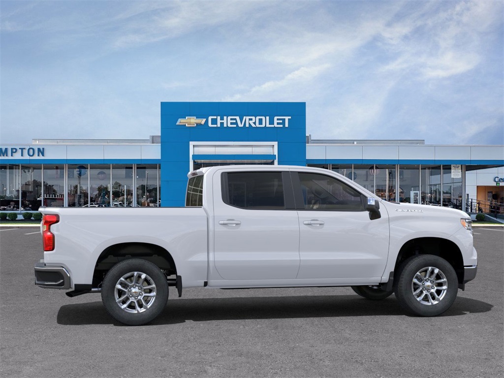 2025 Chevrolet Silverado 1500 LT 4D Crew Cab RWD 5