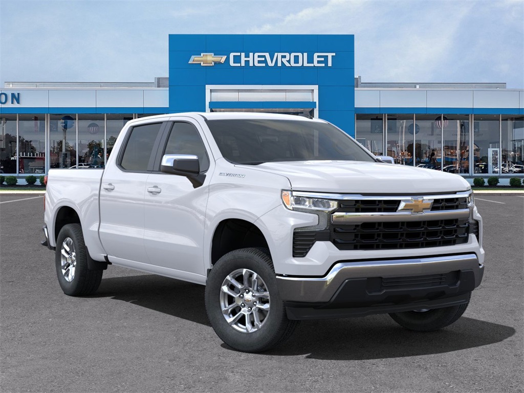 2025 Chevrolet Silverado 1500 LT 4D Crew Cab RWD 7