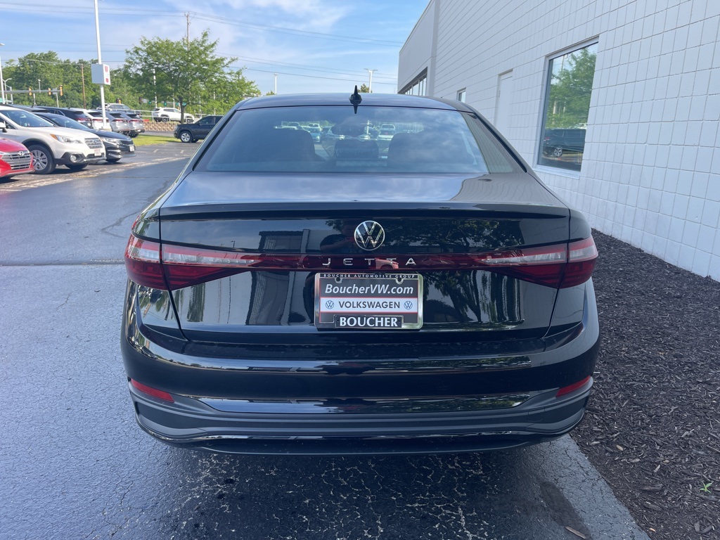 2025 Volkswagen Jetta 1.5T Sport photo 4
