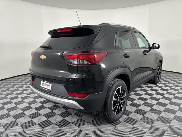 2026 Chevrolet Trailblazer LT photo 2