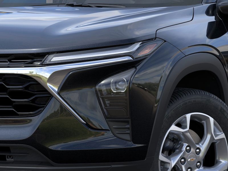 2025 Chevrolet Trax LS SUV FWD 10