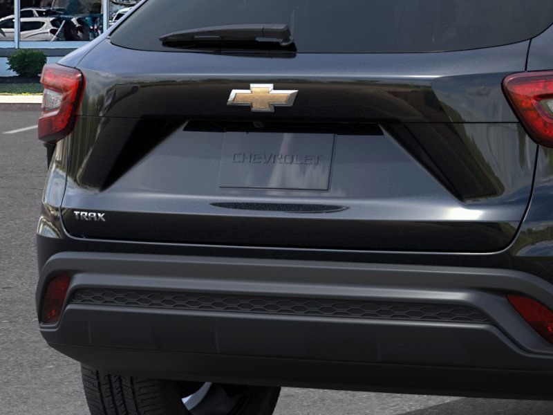 2025 Chevrolet Trax LS SUV FWD 14