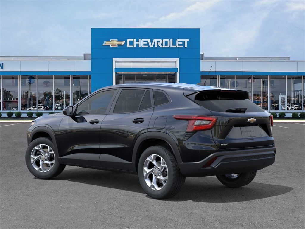 2025 Chevrolet Trax LS SUV FWD 3