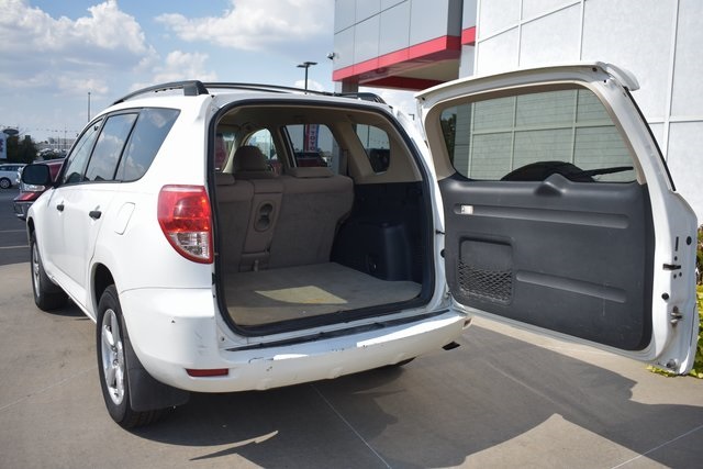 2008 Toyota RAV4 Base photo 12