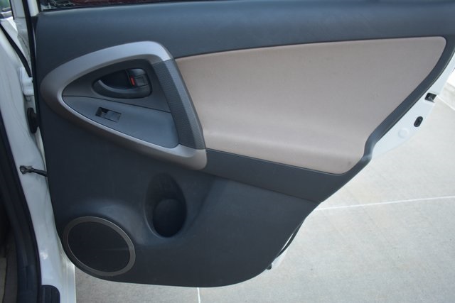 2008 Toyota RAV4 Base photo 13