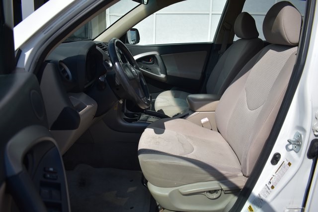 2008 Toyota RAV4 Base photo 8