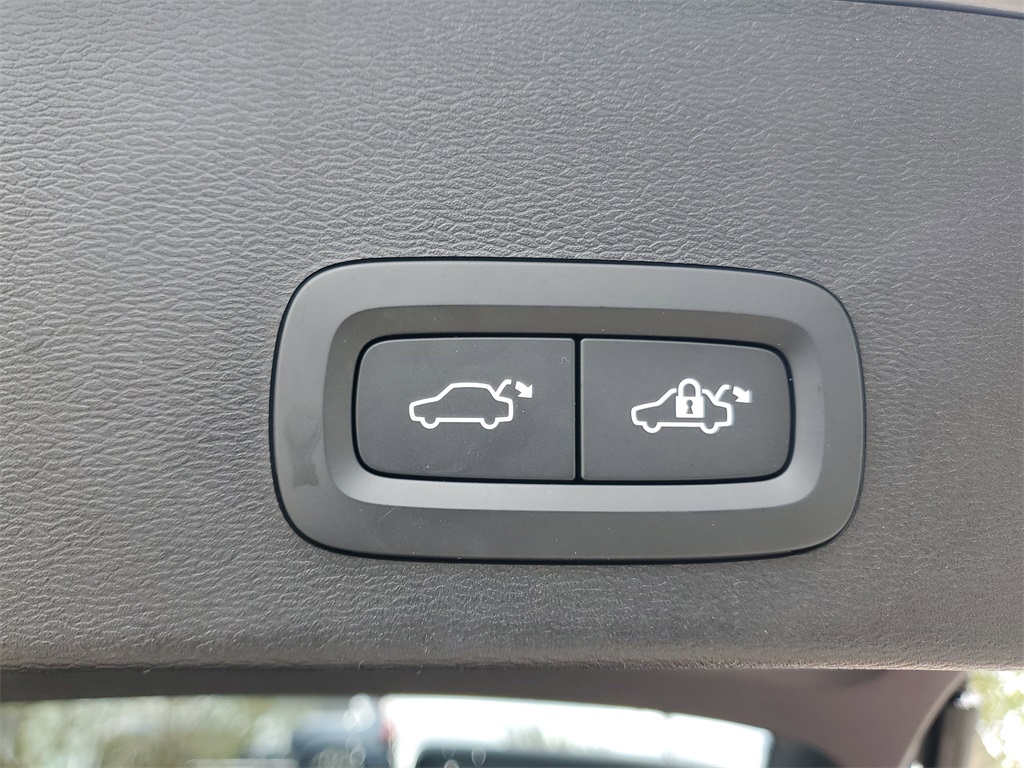 used 2023 Volvo XC40 car, priced at $26,995