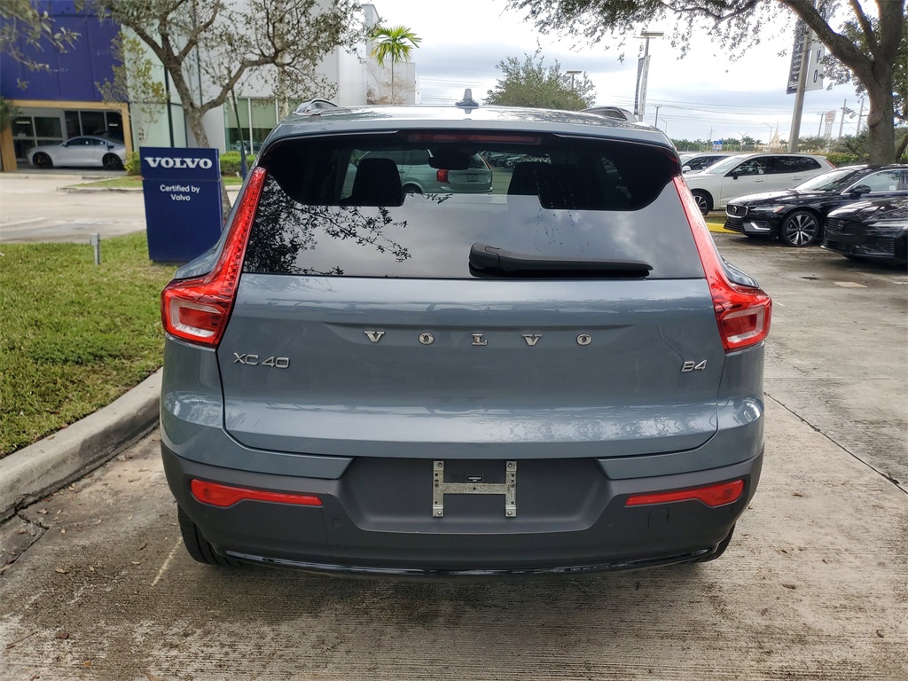used 2023 Volvo XC40 car, priced at $26,995