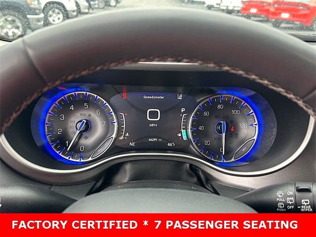2022 Chrysler Pacifica Touring L photo