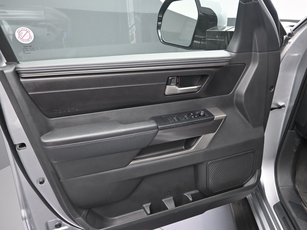 2025 Toyota Sequoia SR5 photo 9