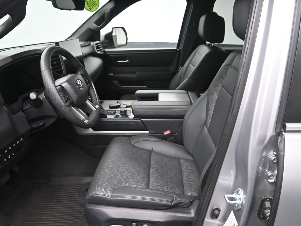 2025 Toyota Sequoia SR5 photo 13