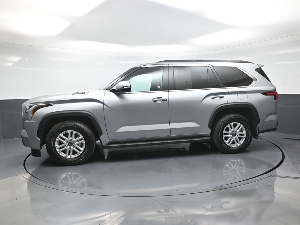 2025 Toyota Sequoia SR5 photo 4