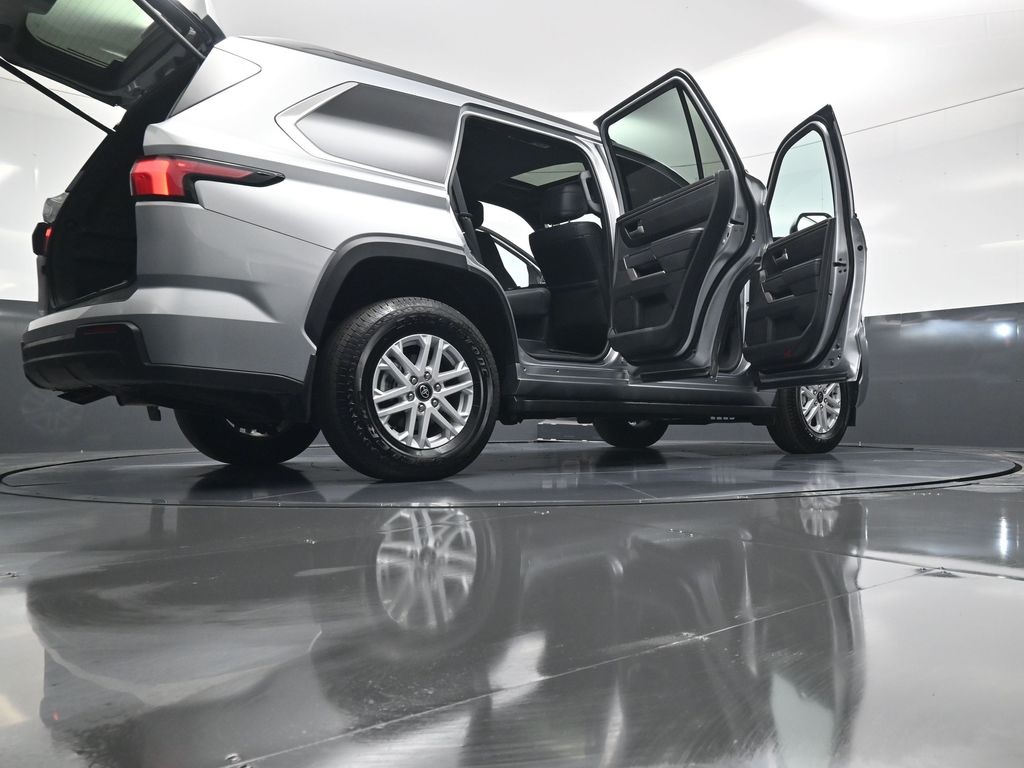 2025 Toyota Sequoia SR5 photo 66