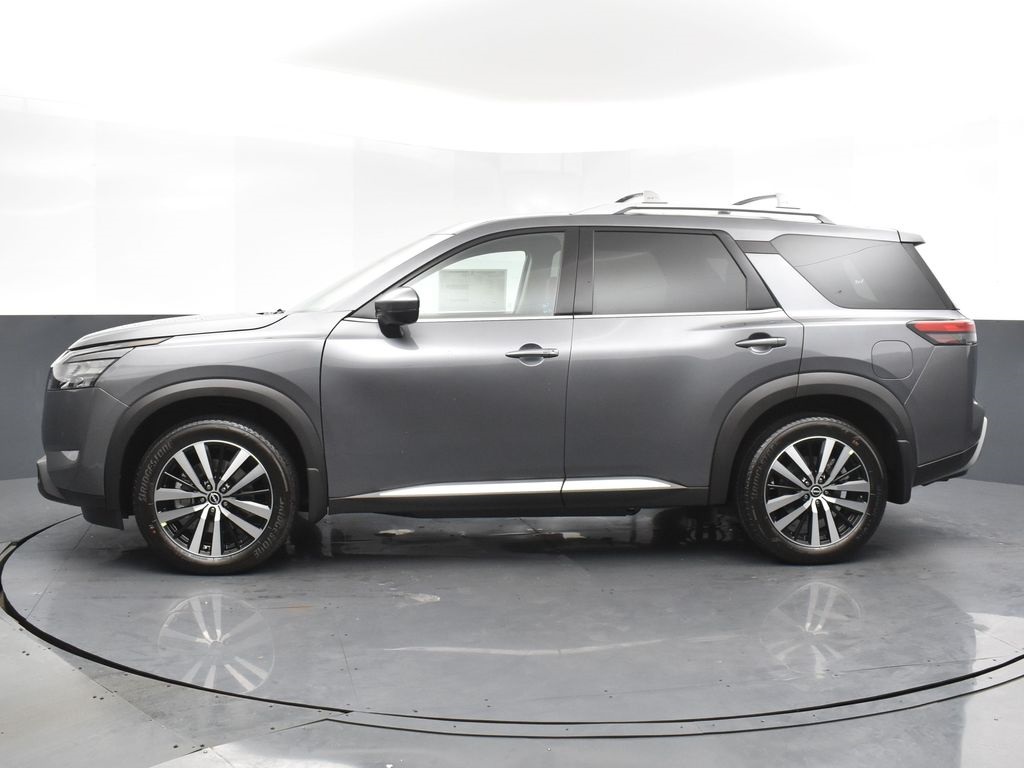 2025 Nissan Pathfinder Platinum photo 2