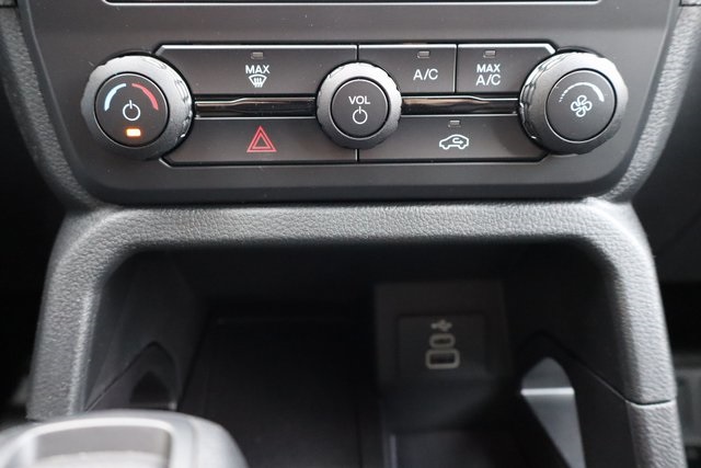 new 2025 Ford Ranger car, priced at $32,984