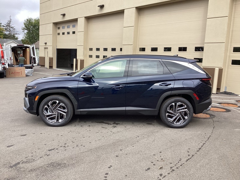 New 2025 Hyundai Tucson Hybrid SUV