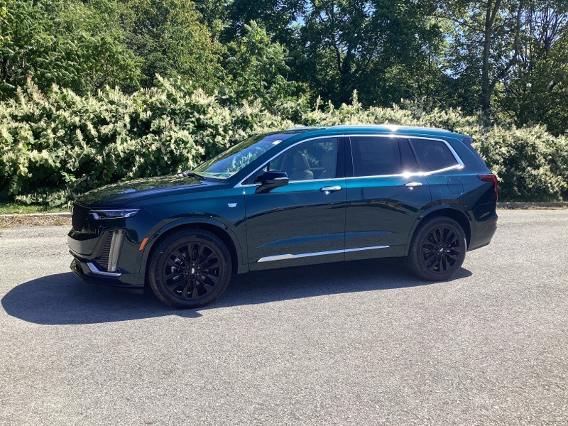2025 Cadillac XT6 Premium Luxury photo 2
