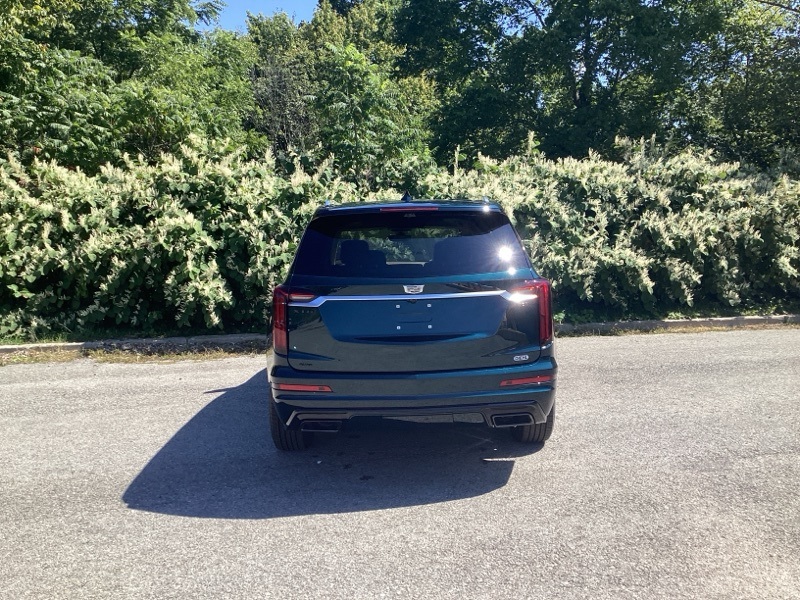 2025 Cadillac XT6 Premium Luxury photo 4