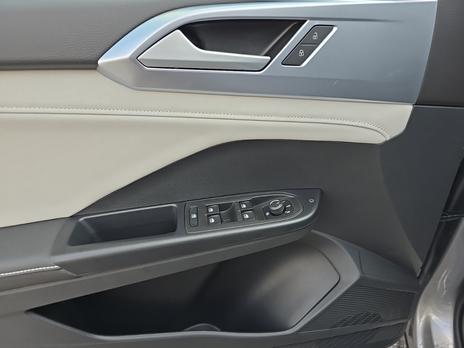 new 2025 Volkswagen Taos car, priced at $27,053