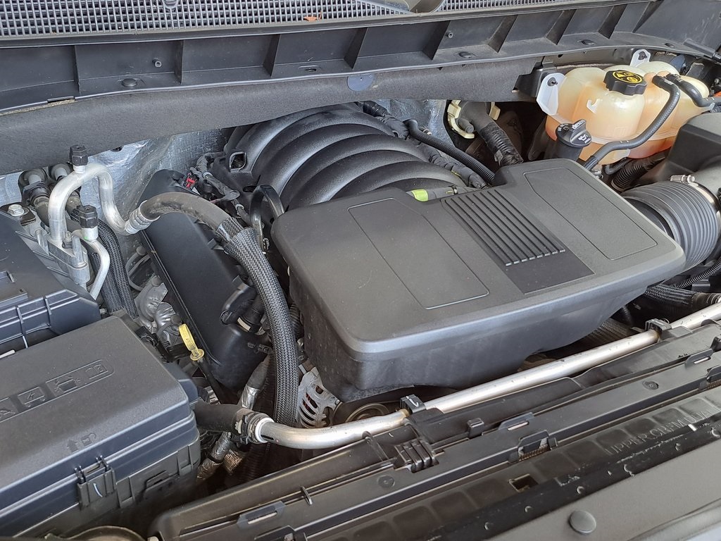 2022 Chevrolet Silverado 1500 RST 4D Crew Cab 4WD 32