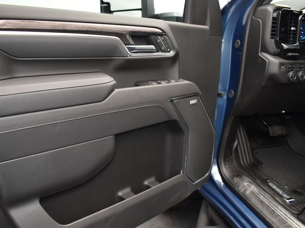 2025 Lakeshore Blue Chevrolet Silverado 2500HD LTZ 4X4 Truck