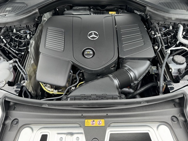 2025 Mercedes Benz GLC 350e 4MATIC photo 10