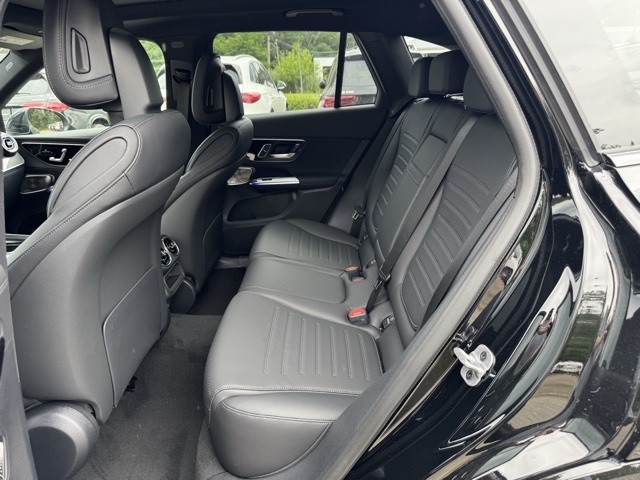 2025 Mercedes Benz GLC 350e 4MATIC photo 13