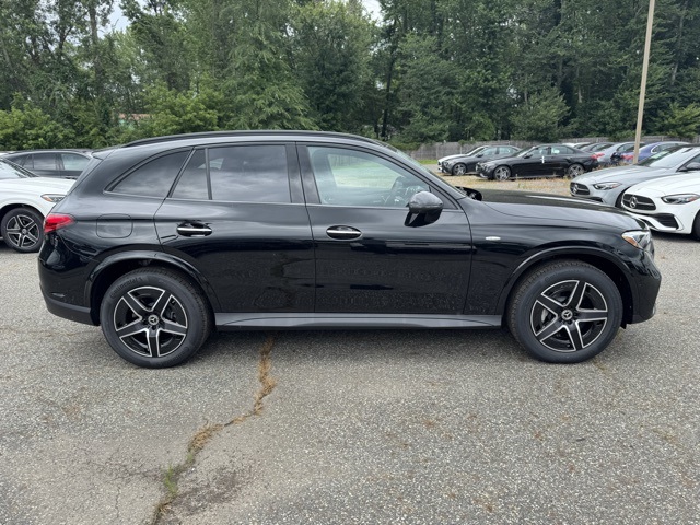 2025 Mercedes Benz GLC 350e 4MATIC photo 2