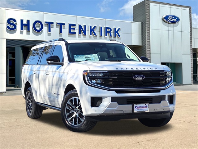 2025 Ford Expedition Platinum's photo