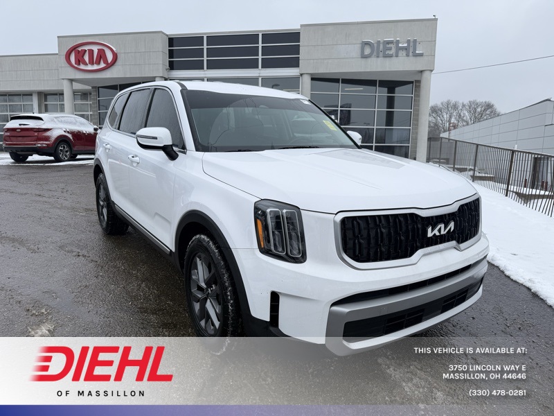 2023 Kia Telluride LX's photo