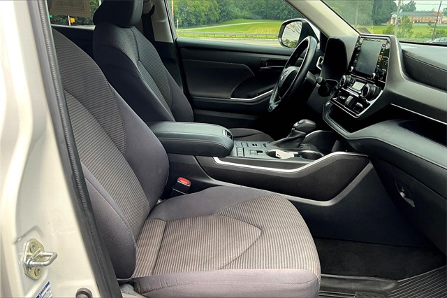2022 White Toyota Highlander LE AWD SUV
